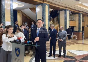 Abdixhiku: Ndërprerja e seancës, shkelje e rëndë dhe praktikë e mbrapshtë