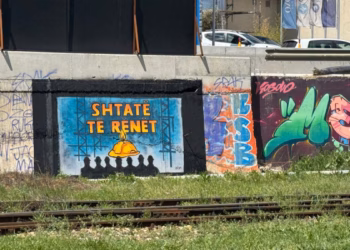 Përmes muralit “7 të rënët” kërkohet të jetë prioritet shëndeti dhe siguria në punë