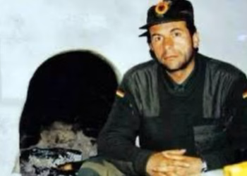 Osmani kujton përvjetorin e rënies së heroit Sali Çekaj: U shqua për dashuri të pakushtëzuar për atdheun