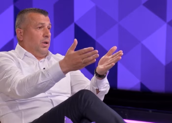 Batatina akuzon ministrin Çeku: Më premtoj investime në stadium, por nuk bëri asgjë