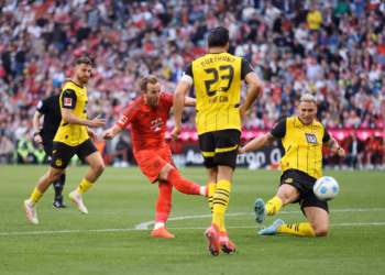 Mbyllet pa fitues por me spektakël, derbi gjerman “Der Klassiker”