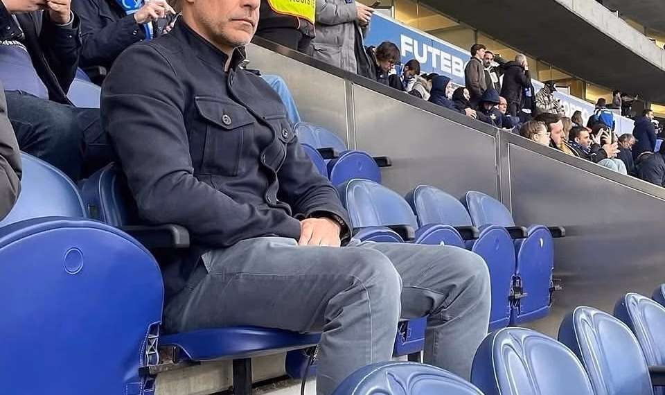 Sylvinho ndjek nga afër Mihajn në Portugali