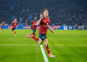 Emir Sahiti shënon dy gola në barazimin e Hamburgut