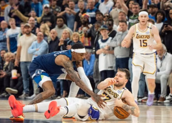 Lakers shumë pranë eliminimit nga Play-Off, pësojnë humbjen e tretë nga Minnesota
