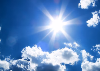 Moti sot kryesisht me diell