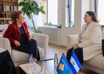 Gërvalla takohet me ambasadoren e El Salvadorit në Kosovë, Rhina Bardi