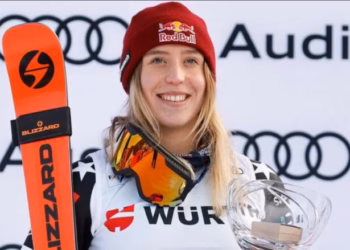 Skitarja Lara Colturi mbetet “kuqezi”