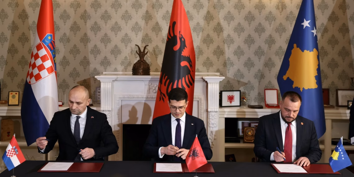 Maqedonci: Bullgaria do t’i bashkëngjitet aleancës ushtarake me Kroacinë dhe Shqipërinë