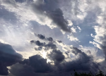 Moti sot i vranët e me intervale me diell