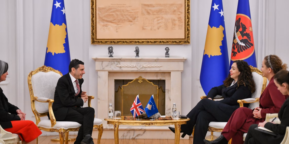 Osmani takon një delegacion nga Mbretëria e Bashkuar, diskutuan për marrëveshjen e bashkëpunimit në fushën e mbrojtjes