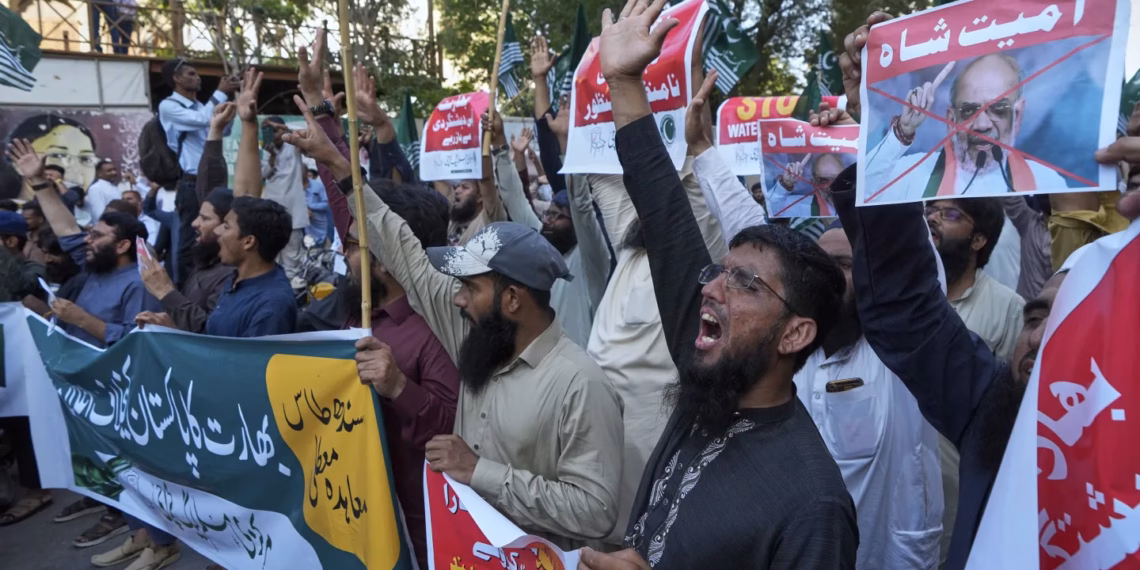 Përshkallëzohet situata mes Indisë dhe Pakistanit pas sulmit në Kashmir