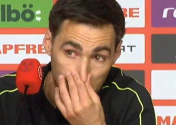 Gjyqtari i finales së Kupës së Mbretit, shpërthen në lot