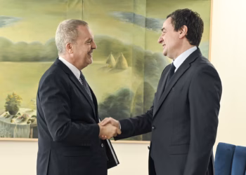 Kurti pret në takim lamtumirës ambasadorin e Italisë në Kosovë