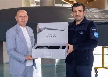 Bashkim Jashari viziton qendrën e prodhimit të dronëve të kompanisë turke “Baykar”