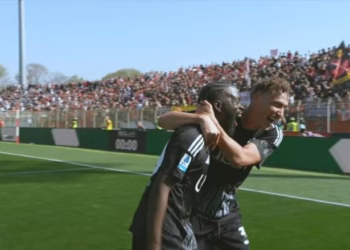 Mërgim Vojvoda shënon euro gol në fitoren e Comos