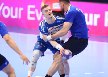 Hendboll, Kosova luftoj por humb në fund nga Ishujt Faroe