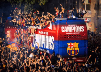 Ditë e paharrueshme, festë e madhe në rrugët e Barcelonës për triumfin e trefishtë