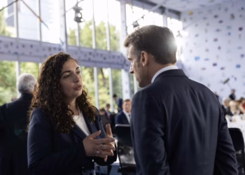Osmani bisedon me Macron për të ardhmen euroatlantike të Kosovës