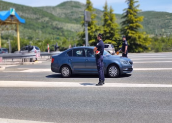 Kryeministri kroat reagon pas përleshjes së tifozëve