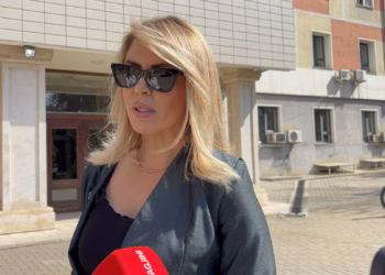 Mblidhet Grupi Parlamentar i PDK-së pas takimit Kurti- Krasniqi