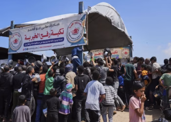 Izraeli vazhdon ofensivën ushtarake në Gaza ndërsa ndihma humanitare mbetet e bllokuar