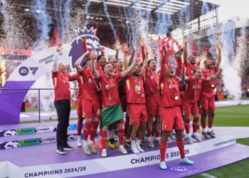 Liverpool feston titullin e 20-të në Angli
