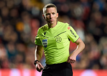 Caktohet referi i El Clasicos, e ka drejtuar katër herë përballjen gjigante Barça – Real