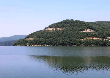 Gjendet pa shenja jete një grua te liqeni i Batllavës