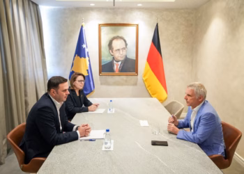 Abdixhiku e njofton Rohden mbi propozimin e LDK-së për themelimin e një Qeverie të Tranzicionit