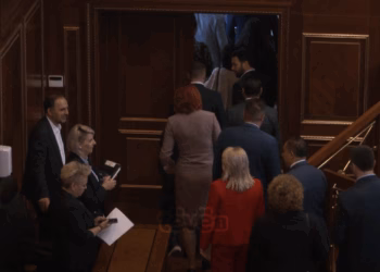 Akuza ndaj njëri-tjetrit, ish-opozita hedh kritika ndaj VV-së për bllokim të Kuvendit