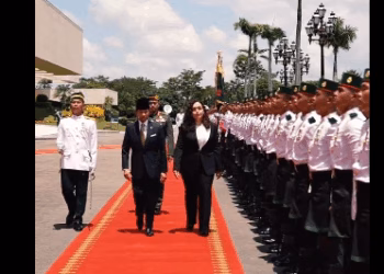 Osmani pritet me nderime mbretërore nga Sulltani i Bruneit