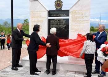 Haradinaj: Heroizmi dhe sakrifica e Dëshmorëve të Kombit, udhërrëfyes në shtetndërtimin tonë