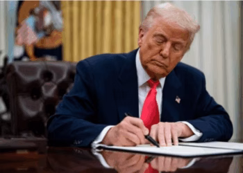 Trump heq të gjitha sanksionet ndaj Sirisë