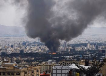 Katari paralajmëron rritje të çmimit të naftës në rast se Izraeli sulmon objektet energjetike të Iranit