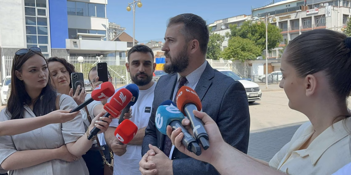 Lushtaku: Ideja e LVV-së është që ta zvarrit procesin deri pas zgjedhjeve lokale