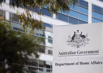 Australia përsëri u bën thirrje qytetarëve të saj të largohen nga Irani