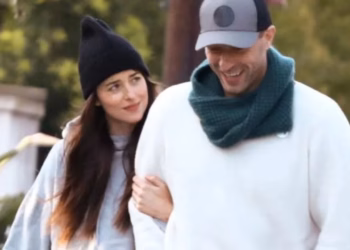 Dakota Johnson dhe Chris Martin i japin fund lidhjes 8-vjeçare?