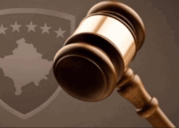 Incident në Gjykatën Themelore në Suharekë, një person goditet me mjet të fortë