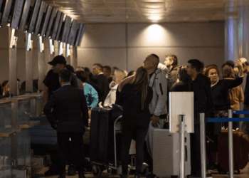 Izraeli evakuon aeroportin “Ben Gurion” pas sulmeve hakmarrëse me dronë nga Irani