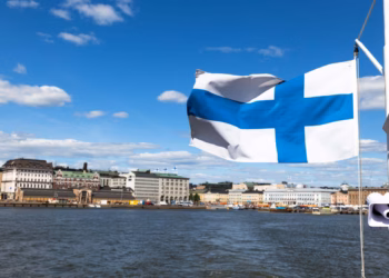 Finlanda dënon dy gazetarë për botim të paligjshëm