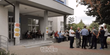 Punëtorët në QKUK ende pa zgjidhje, paralajmërojnë bllokadë