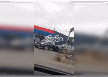 Aksident mes dy veturave te Zona Industriale, lëndohen dy persona