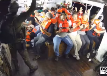 Aktivistët e ndihmave për Gazën vazhdojnë për të pestën ditë rresht grevën e urisë në një burg izraelit