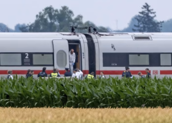 Sulm me thikë në tren me shpejtësi të lartë në Gjermani, 4 të plagosur