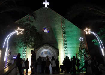 Hamasi dënon sulmin izraelit ndaj kishës në Gaza