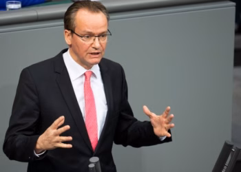 Gjermania adreson kërkesa për Kosovën e Serbinë për arrestimet e Spahiut dhe Popoviqit