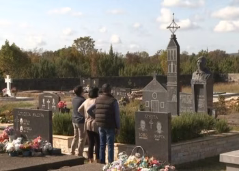 Pas 30 vitesh, Kroacia pastron varrezat nga simbolet që lavdërojnë luftën e Serbisë në Kroaci