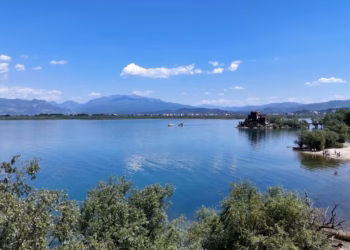 Tragjedi në Liqenin e Shkodrës, kapiteni i anijes mbytet duke shpëtuar 2 turistë