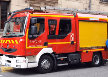 Të paktën 17 të plagosur nga një zjarr në një azil pleqsh në Francë