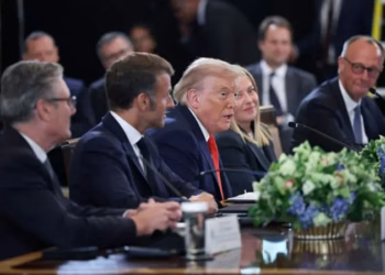 Trump ndërpreu takimin multilateral për të telefonuar Putinin, sipas burimeve të CNN